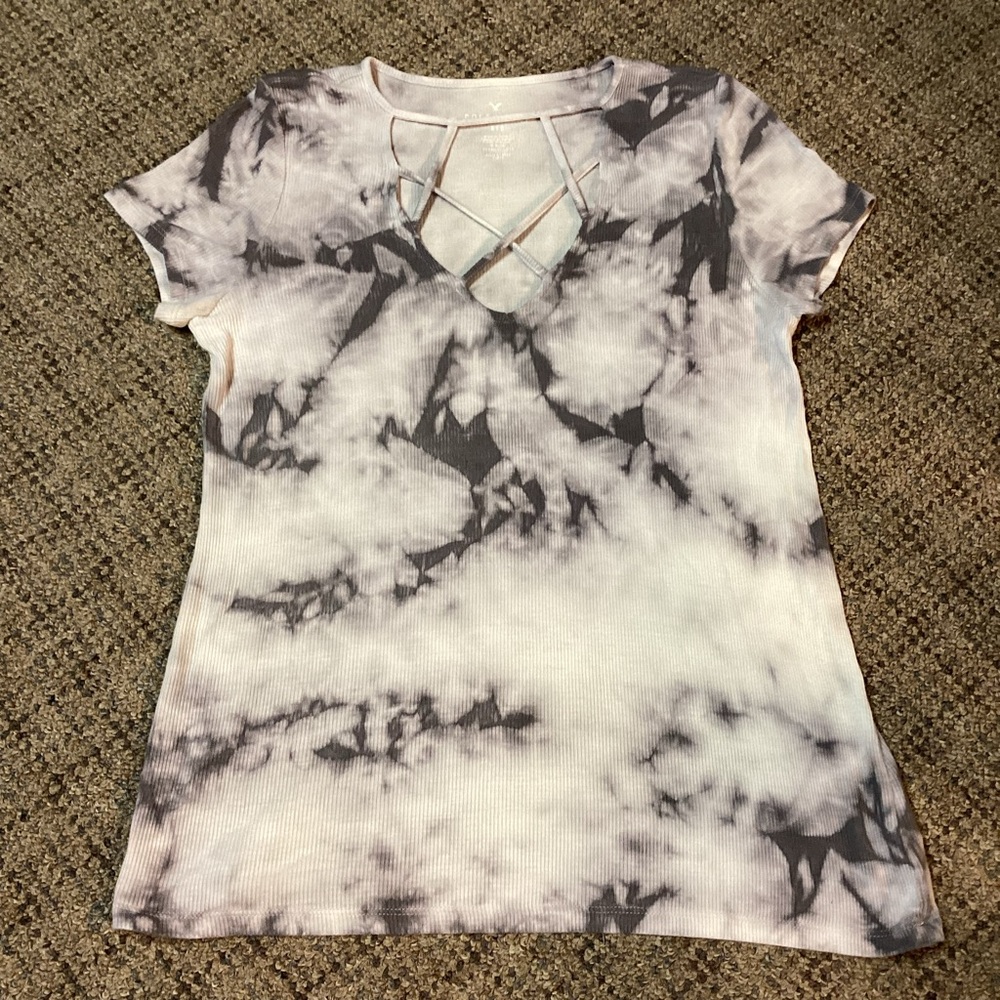 American Eagle White Gray Tie Dye Ribbed Criss Cross V-neck Short Sleeve Tee * S